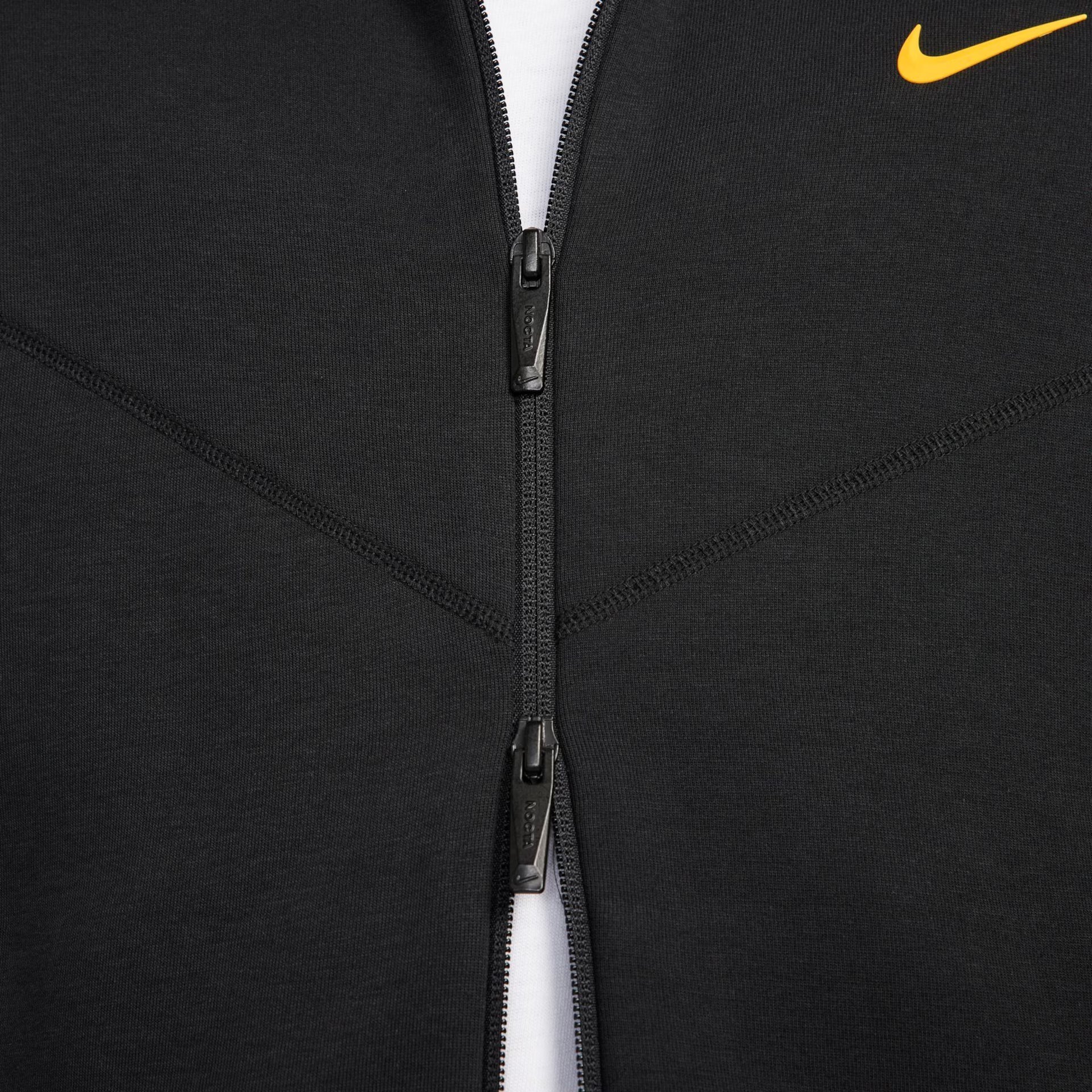 NIKE TECH FLEECE